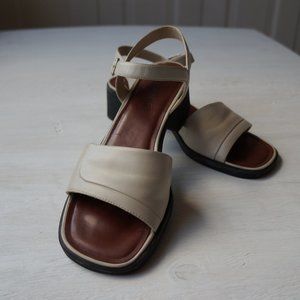 Cute & Trendy Square Toe Leather Sandals Sz 9